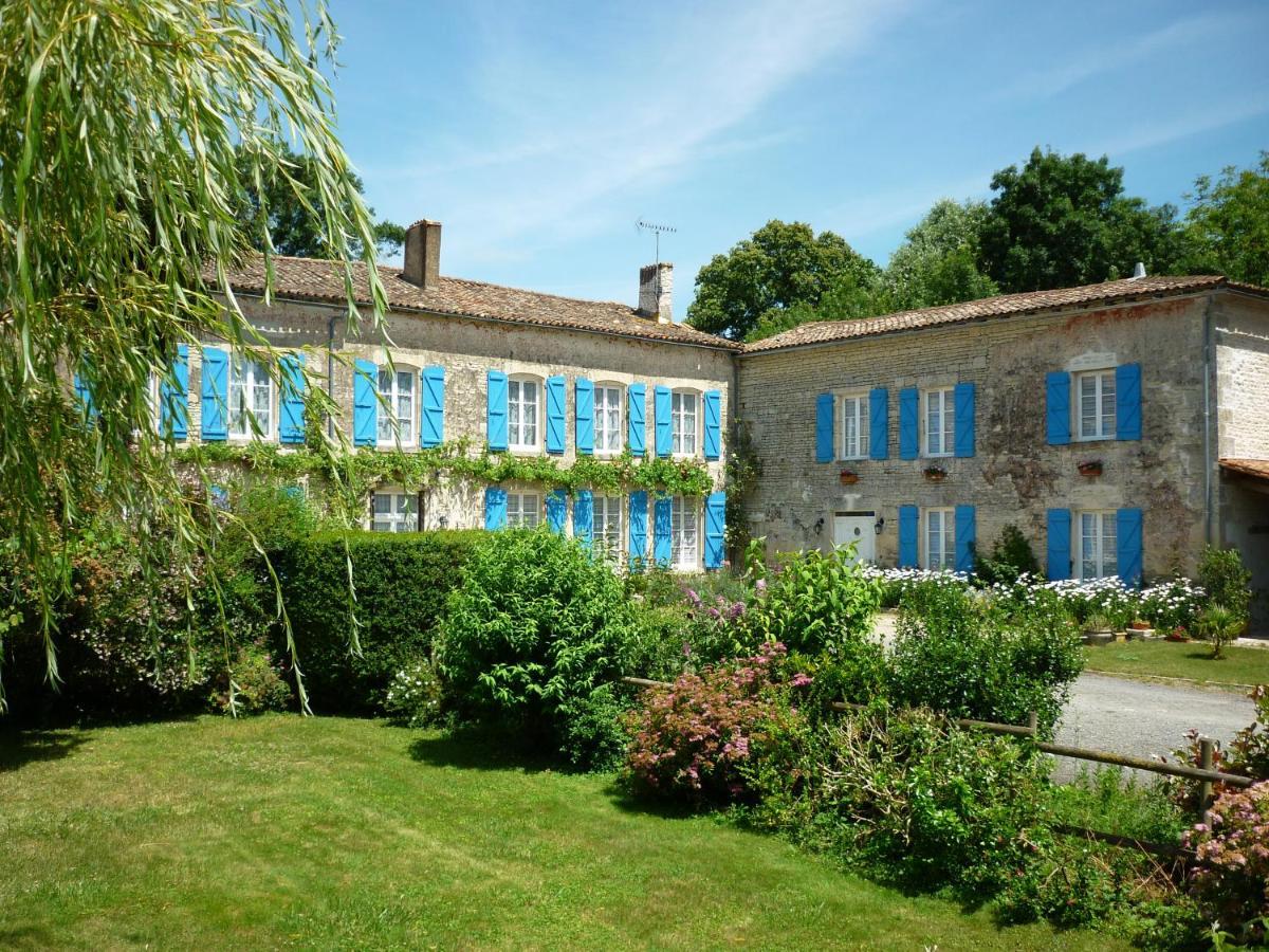 Bed and Breakfast Le Logis De Faugerit Frontenay-Rohan-Rohan Экстерьер фото